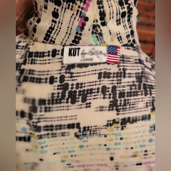 Kut from the Kloth Black and Cream Patterned Top - Picture 2 of 4